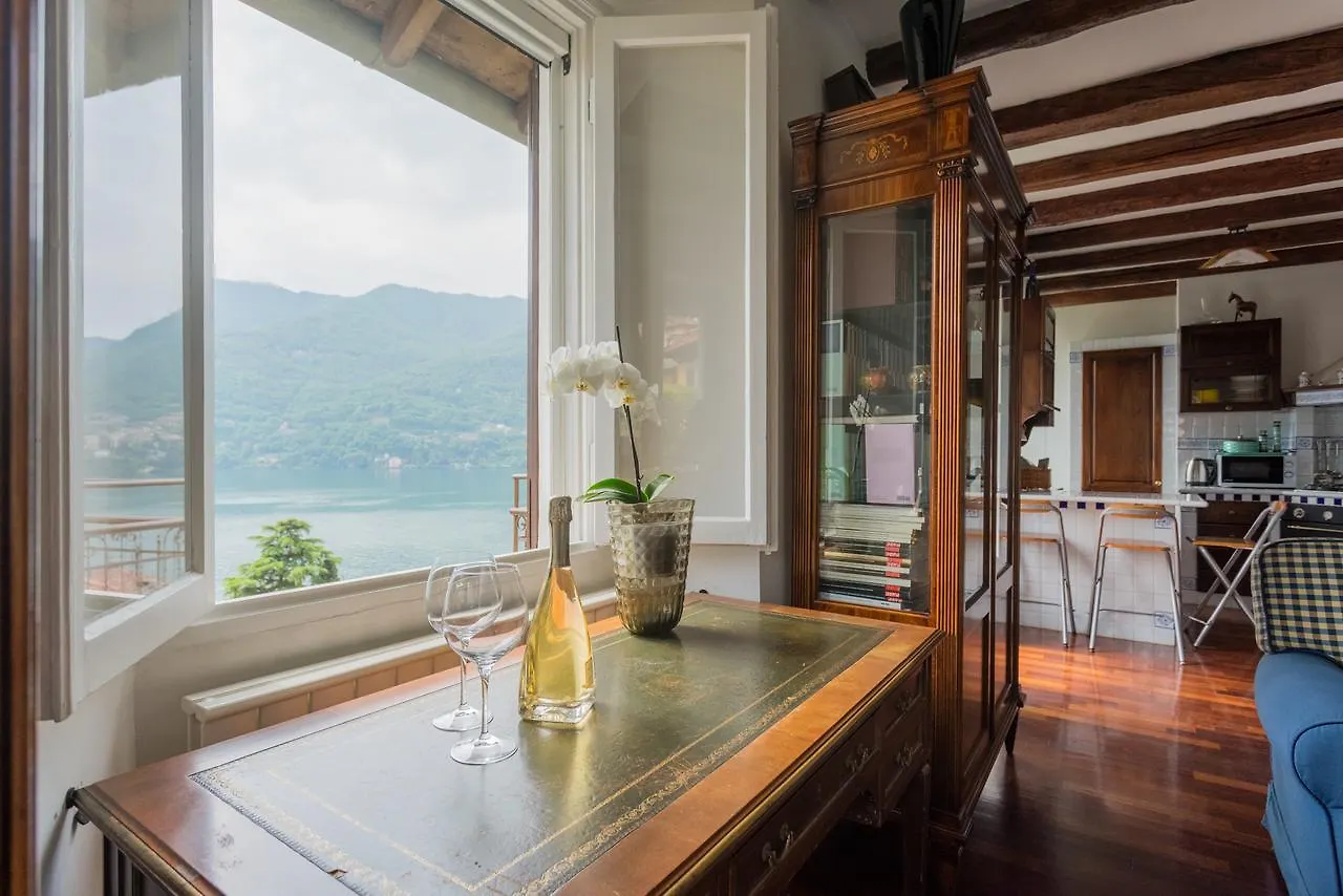 Carate UrioUna Terrazza Da Sogno By Rent All Como公寓